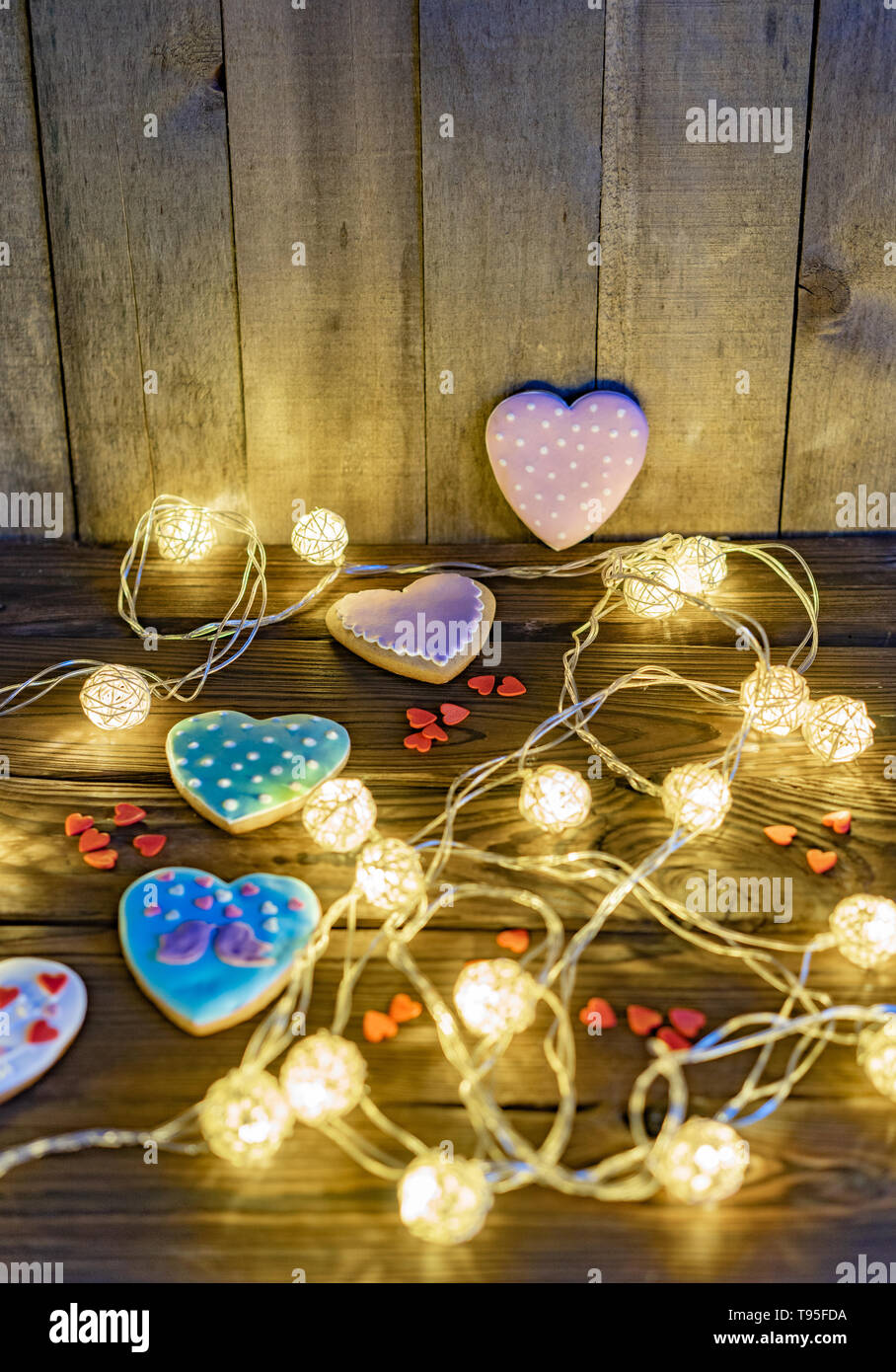 Hearts Love Background Wood Stockfotos und -bilder Kaufen - Alamy