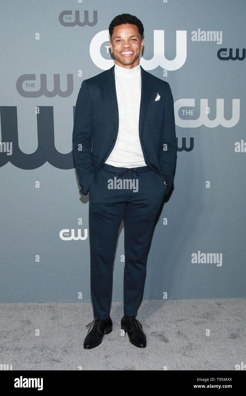 New York, NY, USA. 16. Mai, 2019. Tunji Kasim in der Ankunftshalle für die CW-Netz 2019 New York Upfront, New York City, New York, NY 16. Mai 2019. Credit: Jason Mendez/Everett Collection/Alamy leben Nachrichten Stockfoto