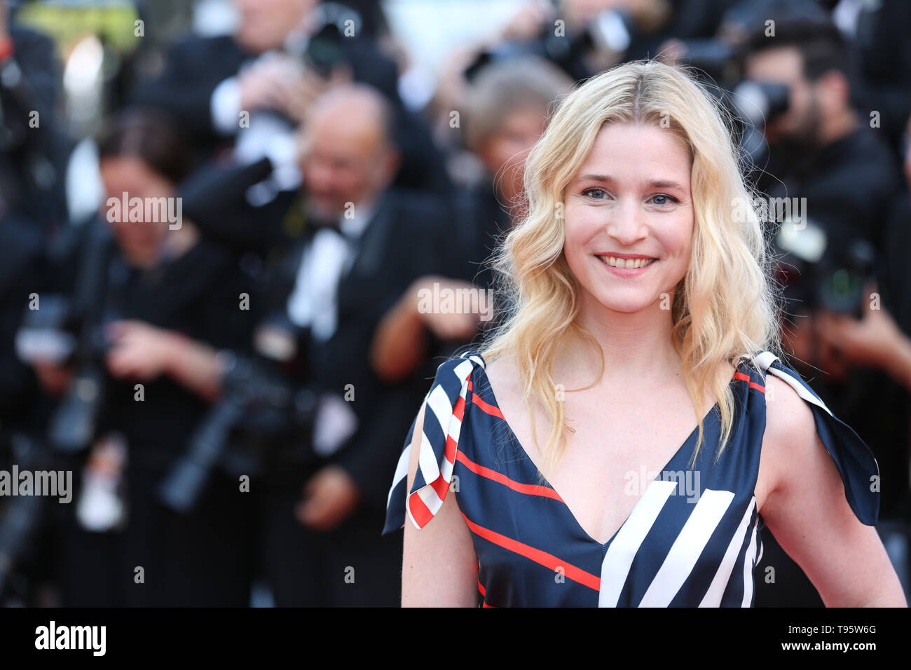 Cannes, Frankreich. 16. Mai, 2019. CANNES, Frankreich - 16. Mai: Natacha Regnier besucht das Screening von 'Rocket Man' während der 72Nd Cannes Film Festival (Credit: Mickael Chavet/Alamy leben Nachrichten Stockfoto