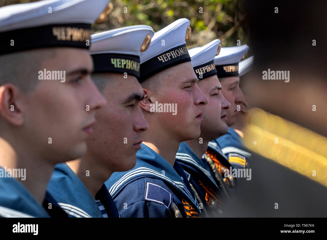 Matrosen der Schwarzmeerflotte der russischen Marine in der Parade während eines festlichen Kundgebung zum Tag der Schwarzmeerflotte gewidmet, Sewastopol Stadt Stockfoto