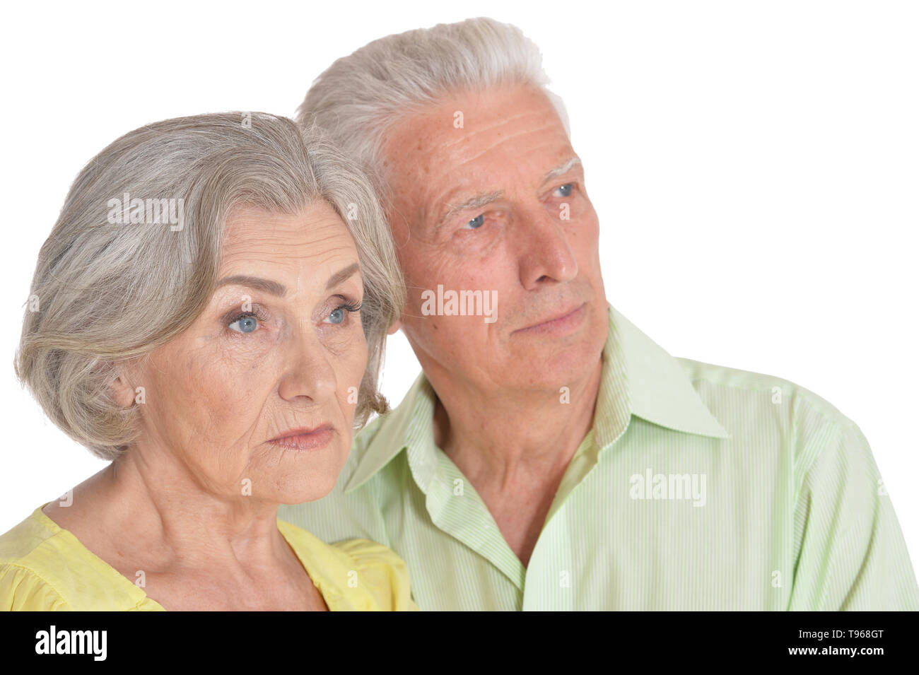 Portrait der Ruhe senior Paar auf weißem Hintergrund Stockfoto