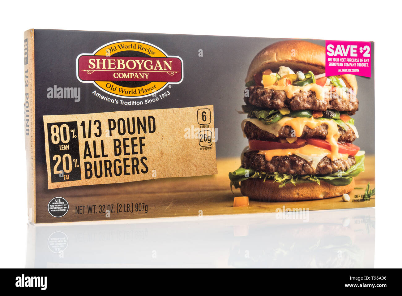 Winneconne, WI - 12. Mai 2019: ein Paket von Sheboygan gefroren Burger auf einem isolierten Hintergrund Stockfoto