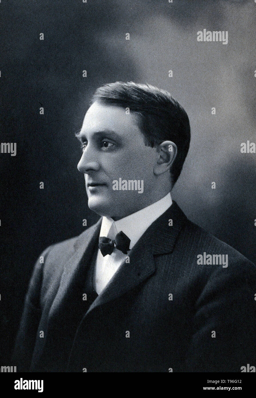 Charles Horace Mayo (Juli 19, 1865 - Mai 26, 1939) war ein amerikanischer Arzt. Charles studierte an der Medical School der Northwestern University im Jahre 1888 und schloss sich seinem Vater, William Worrall Mayo, und älteren Bruder, William James Mayo, in Ihrer eigenen medizinischen Praxis in Rochester, Minnesota. Die Mayos' erster Partner Augustus Stinchfield. Die private Praxis wurde die nicht gewinnorientierte Mayo Clinic 1919. Durch Hoseth fotografiert, undatiert. Stockfoto