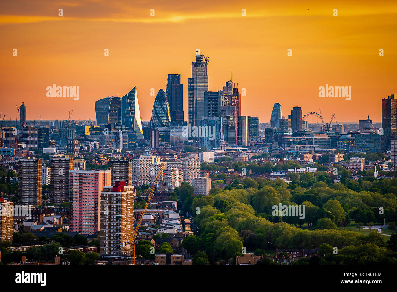 Die Londoner Skyline in der Dämmerung Stockfoto