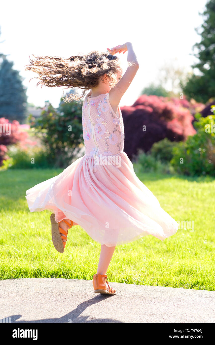 Fünf Jahre alten Mädchen Porträt vor Tanz Performance Stockfoto