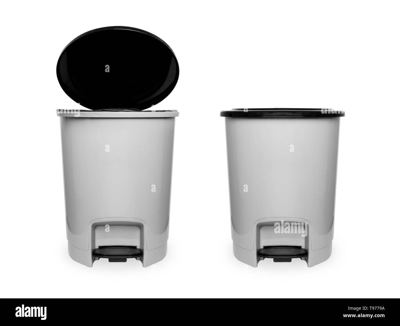 Papierkorb mit Kunststoff schwarz isoliert auf weißem Hintergrund mit Freistellungspfaden. Schöne graue Leere Mülltonne (Mülleimer) für Sauber. Zwei Kunststoff. Stockfoto