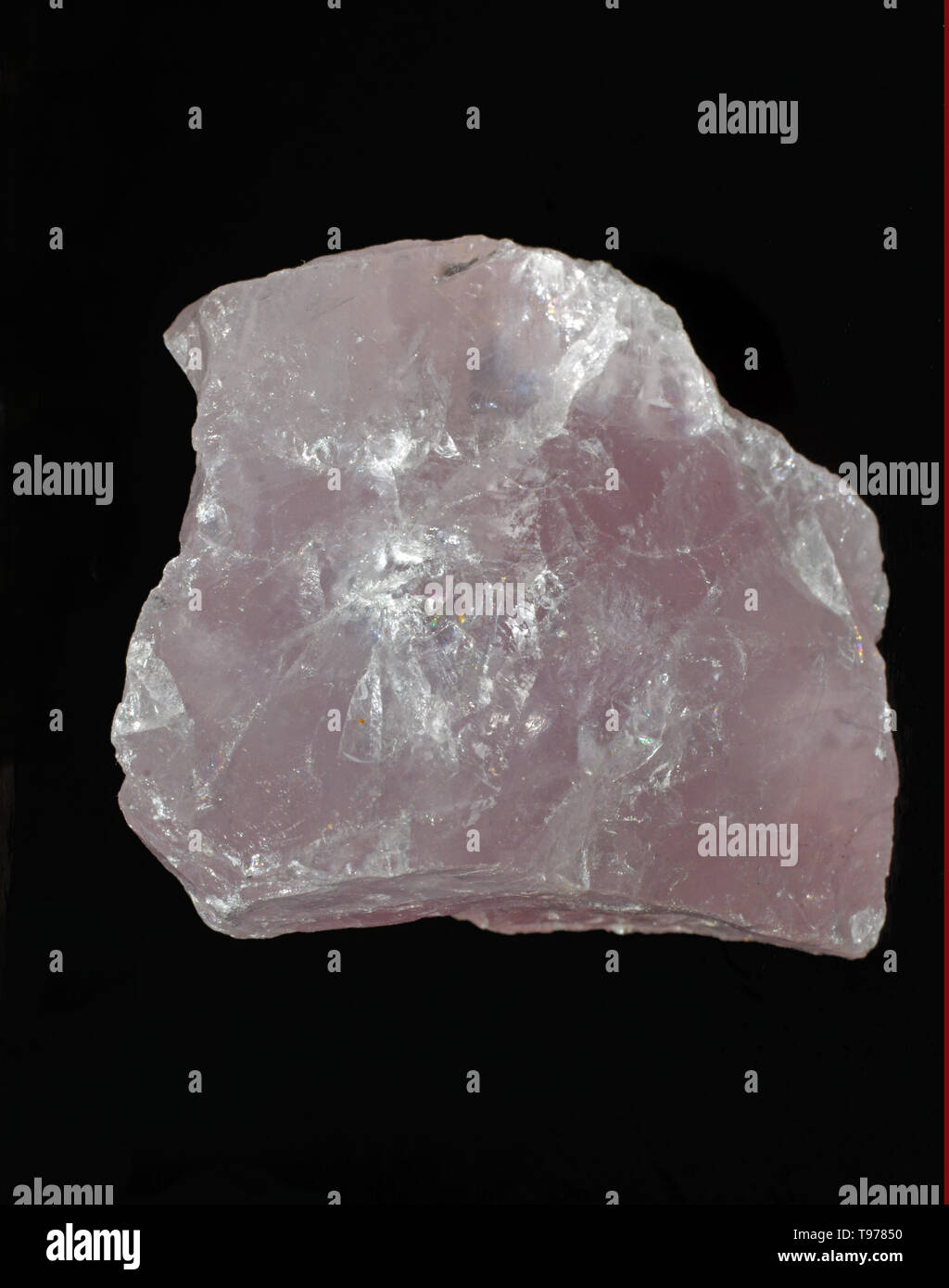 Rosa Quarz isoliert close-up Stockfoto