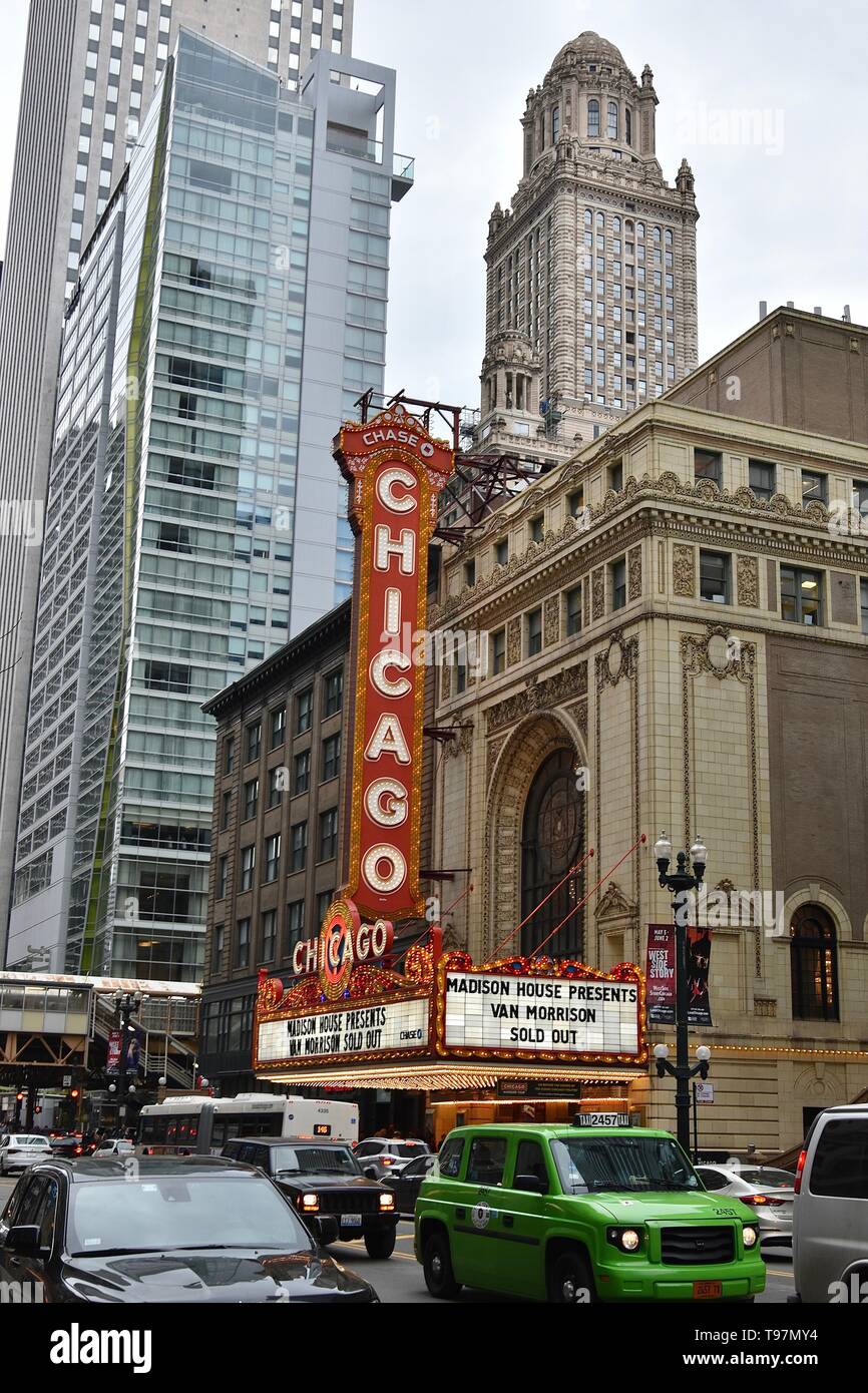 Die ikonischen Chicago Theater in der North State Street, Chicago, Illinois, USA Stockfoto
