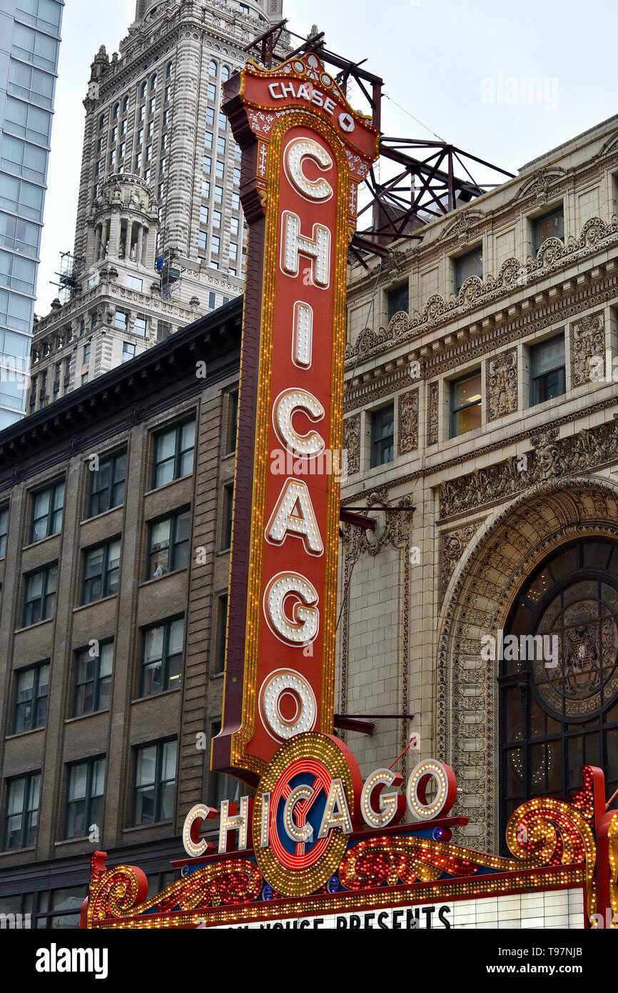Die ikonischen Chicago Theater in der North State Street, Chicago, Illinois, USA Stockfoto