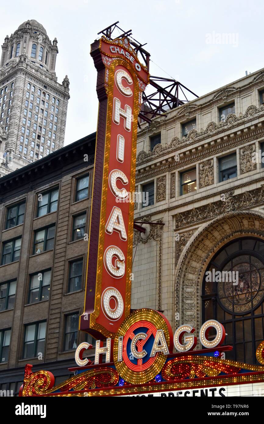 Die ikonischen Chicago Theater in der North State Street, Chicago, Illinois, USA Stockfoto