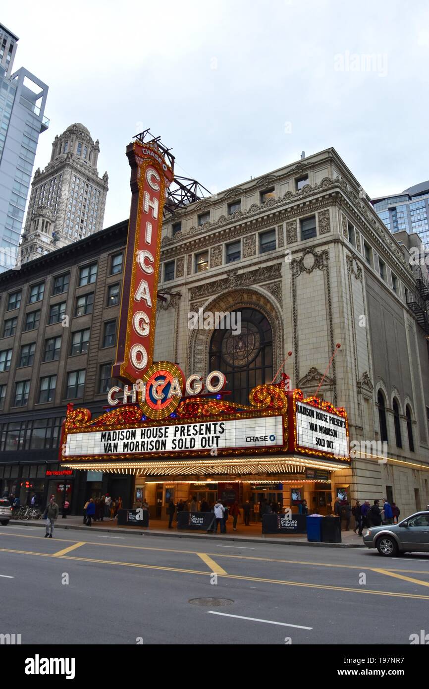 Die ikonischen Chicago Theater in der North State Street, Chicago, Illinois, USA Stockfoto
