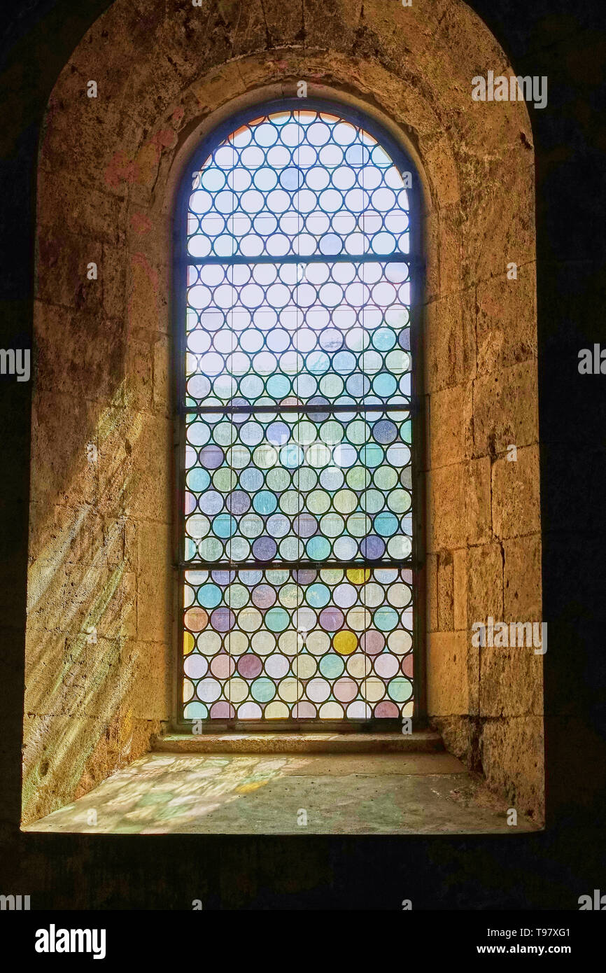 Sonnigen Fleck Glasfenster im Kloster Stockfoto