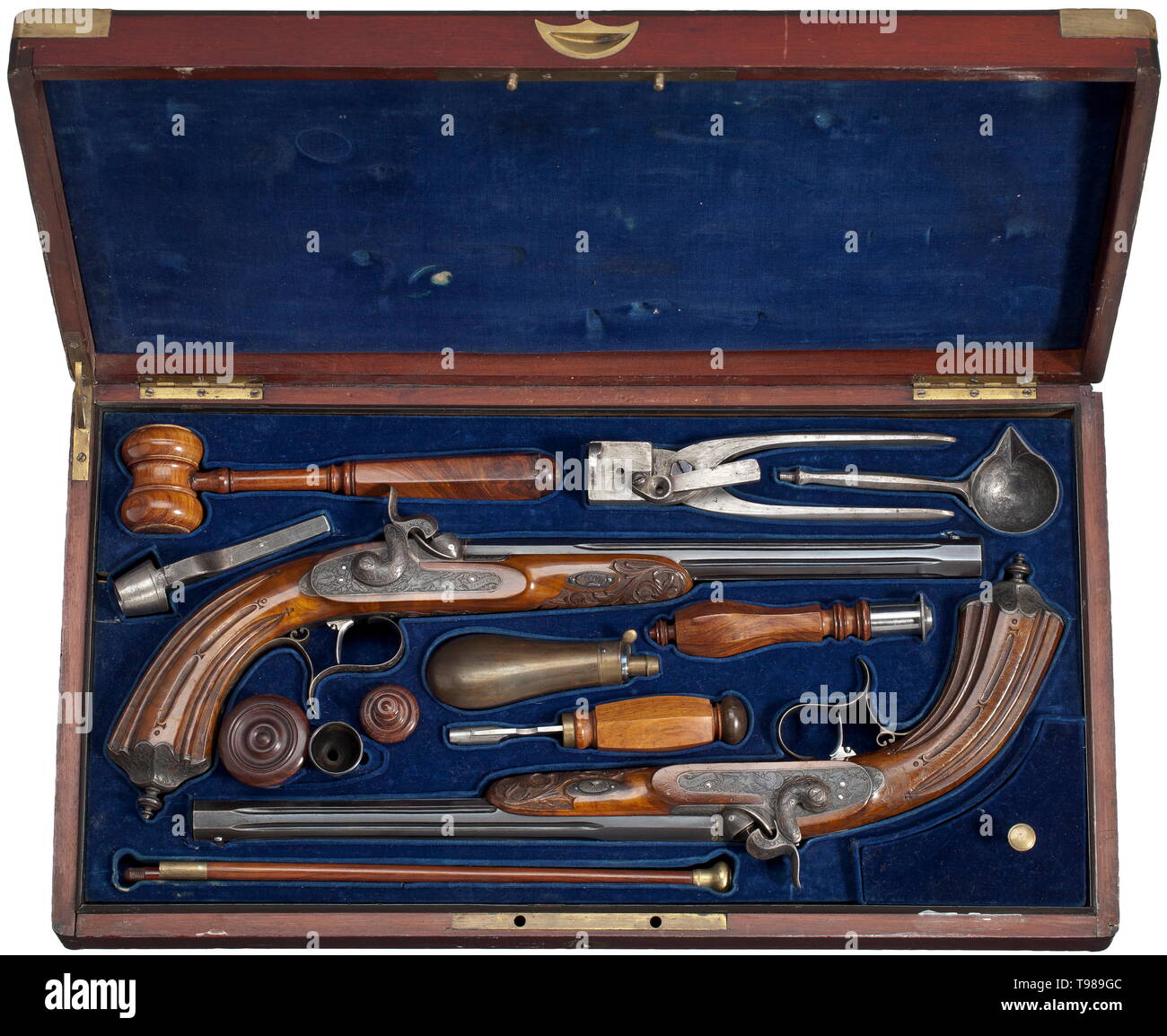 Ein Cased paar Perkussion Pistolen, Johann Springer in Wien, ca. 1850 achteckige Fässer mit geriffelte Mittelteil und original Brünieren. Rifled Bohrungen, in 9-mm-Kaliber. Verzahnt, gebläute vor Sehenswürdigkeiten, verstellbaren hinteren Sehenswürdigkeiten. Die Reithose mit Gold - eingelegter Signatur "J. Springer in Wien", die Wurzeln der Fässer geschmückt mit Gold mit Arabesken. Die Schnecken und die Sicherungsnasen mit Tief gemeißelte Akanthus Dekoration. Fässer und die Nasen der Nummer '1' und '2'. Schlösser dekoriert mit feinen, tief geätzt Ranken und mythischen Geschöpfe als w, Additional-Rights - Clearance-Info - Not-Available Stockfoto