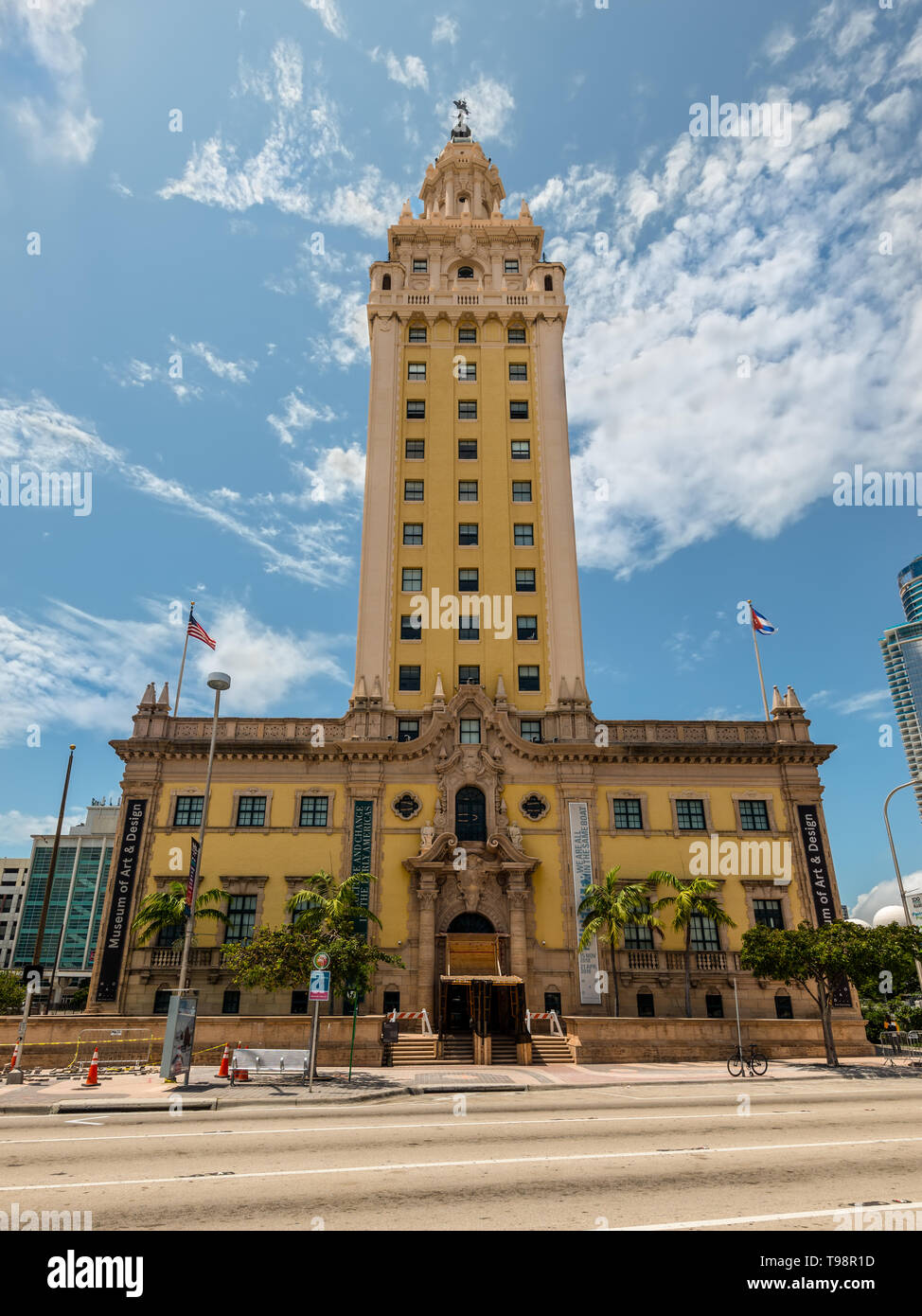 Miami, FL, Vereinigte Staaten - 19 April, 2019: Die Miami Freedom Tower, historische Symbol der kubanischen Einwanderung. Im Jahr 2008 wurde der Turm als eine nationale Stockfoto