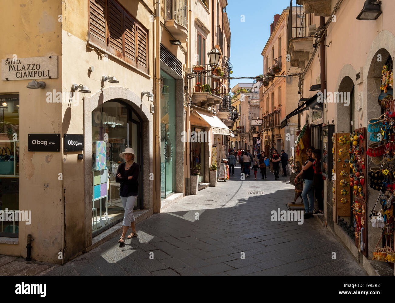 Corso Umberto Fußgängerzone, Taormina, Sizilien. Stockfoto