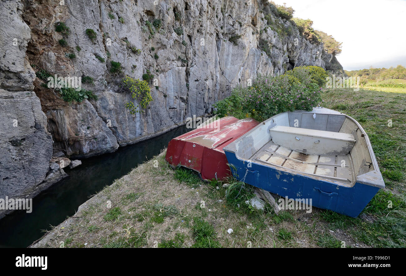 Eine strech der alten Kanal namens Tagliata Etrusca, ein Werk der Römischen Wasserbau die Verlandung des Hafens von Cosa Stadt vermeiden Stockfoto