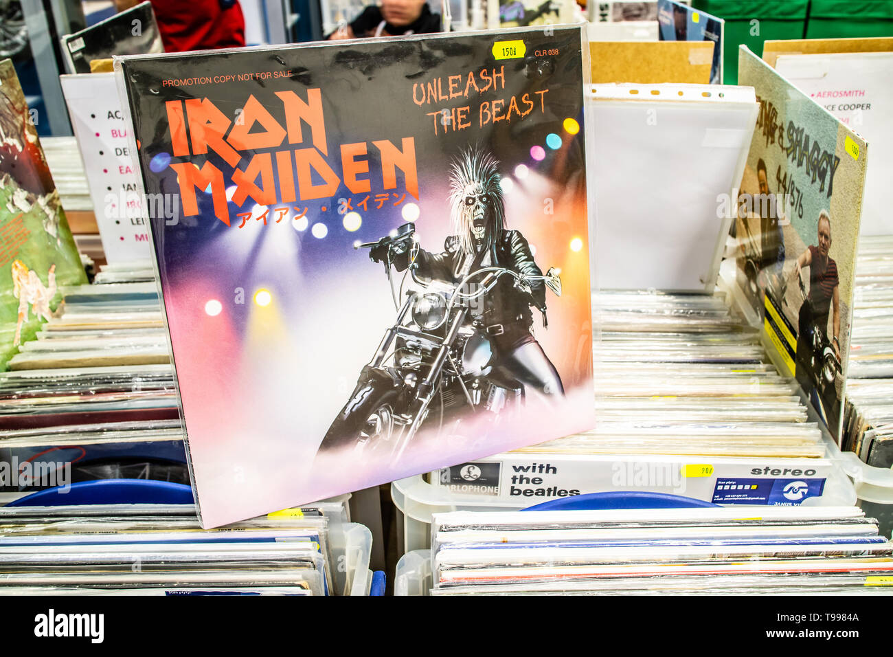 Corato, Polen, 11. Mai 2019 Iron Maiden album auf Anzeige für Verkauf, Vinyl, LP, Album, Rock, Englisch heavy metal band, Sammlung von Vinyls Stockfoto