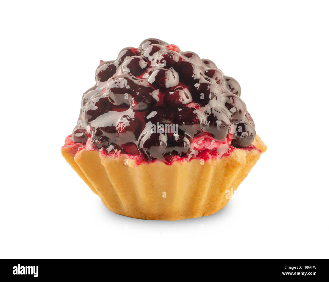 Kuchen mit Johannisbeeren in Törtchen auf weißem Hintergrund Stockfoto