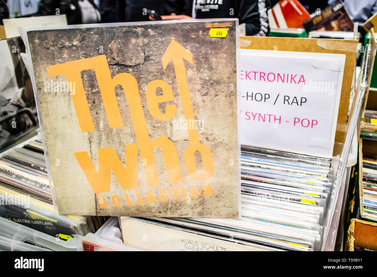 Corato, Polen, 11. Mai 2019: Die Who, Sammlung, 2 x Vinyl, LP, Compilation, Neuausstellung, Stereo, 1988, Rock, Sammlung von Vinyl im Hintergrund Stockfoto