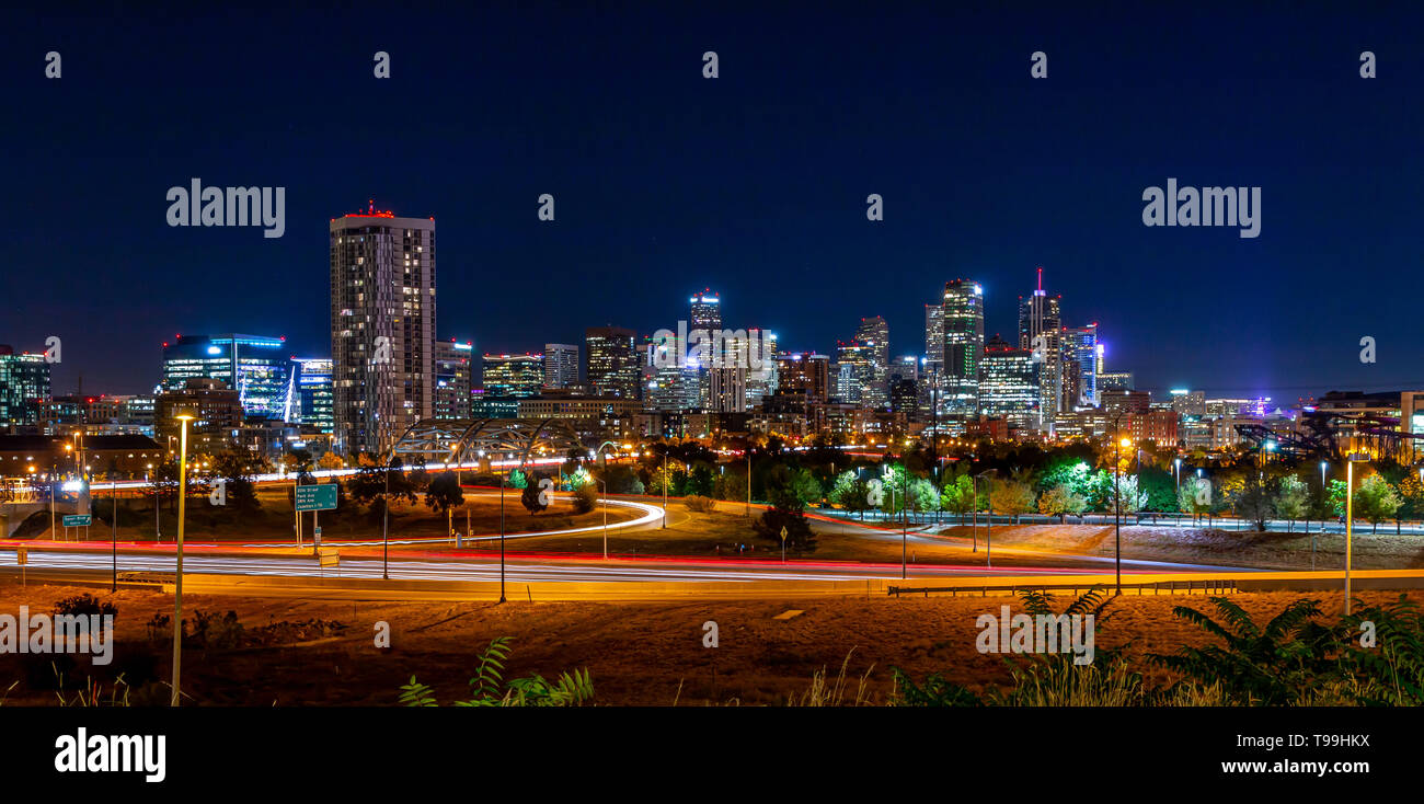 Night Skyline von Denver, Colorado, USA Stockfoto