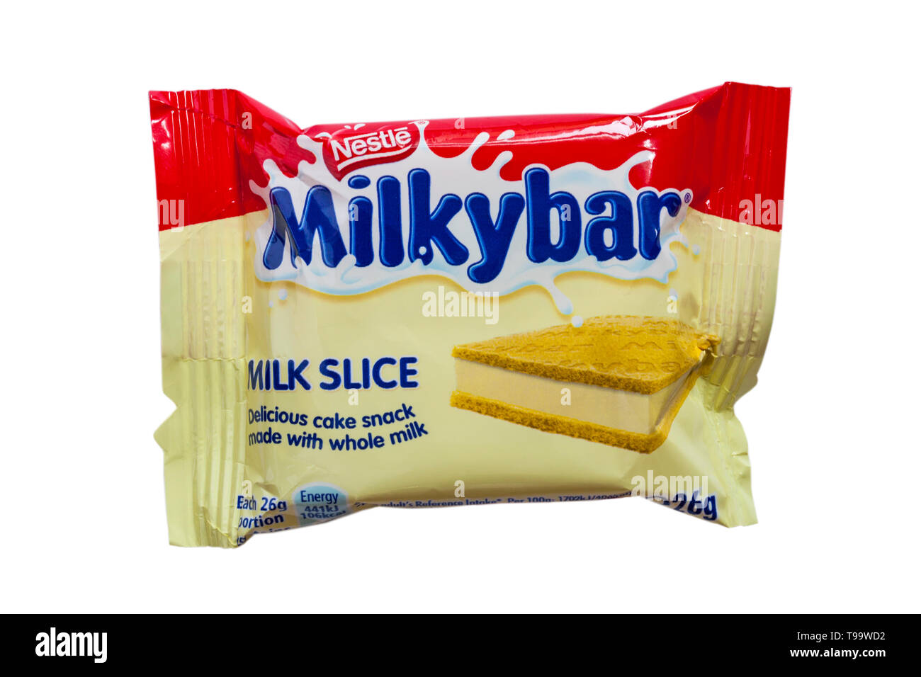 Nestle Milkybar Milch Slice leckere Kuchen Snack mit ganzen gemacht Milch isoliert auf weißem Hintergrund - Milchbar Stockfoto