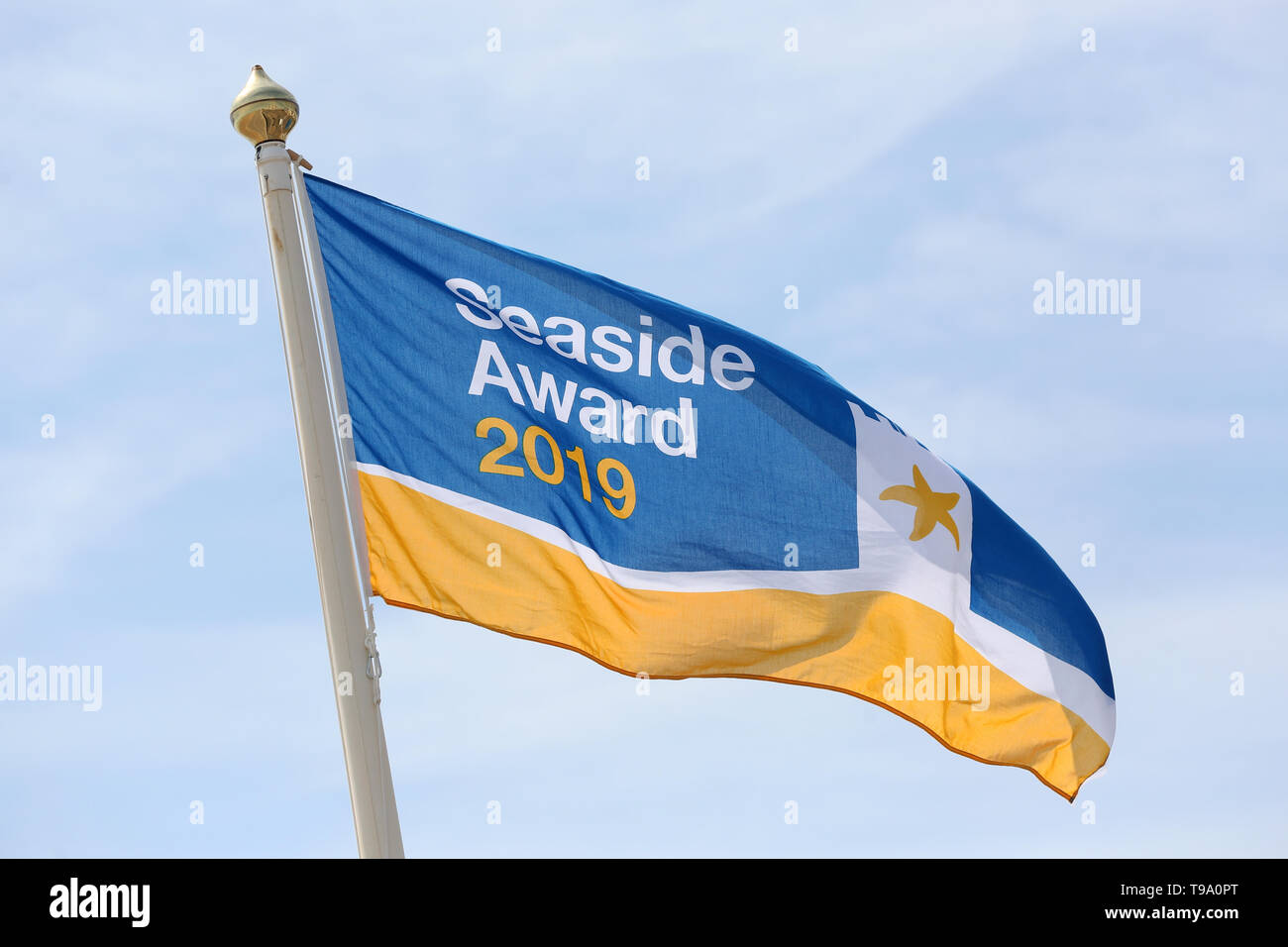 Seaside Award 2019 Flagge fliegt am Strand von Bognor Regis, West Sussex, Großbritannien. Stockfoto