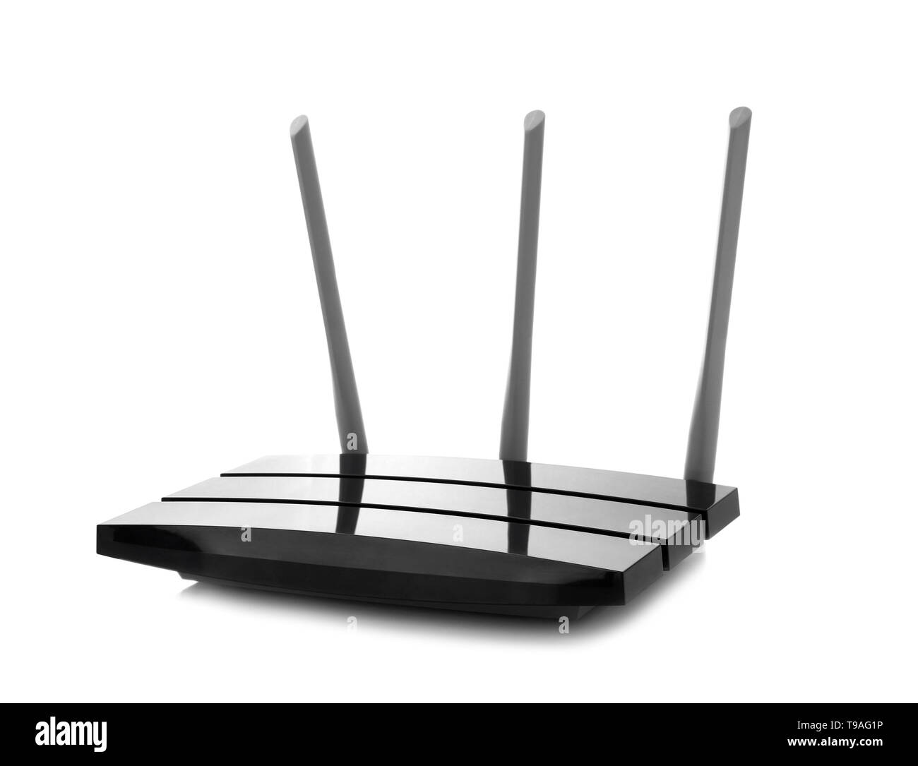 Moderne Wi-Fi-Router auf weißem Hintergrund Stockfoto