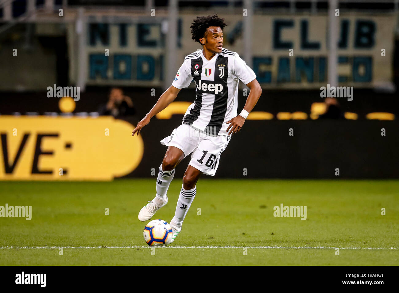 Mailand, Italien. 27. April 2019. Campionato Italiano Serie A Inter vs Juventus 1-1. Juan Cuadrado, Juventus. Stockfoto