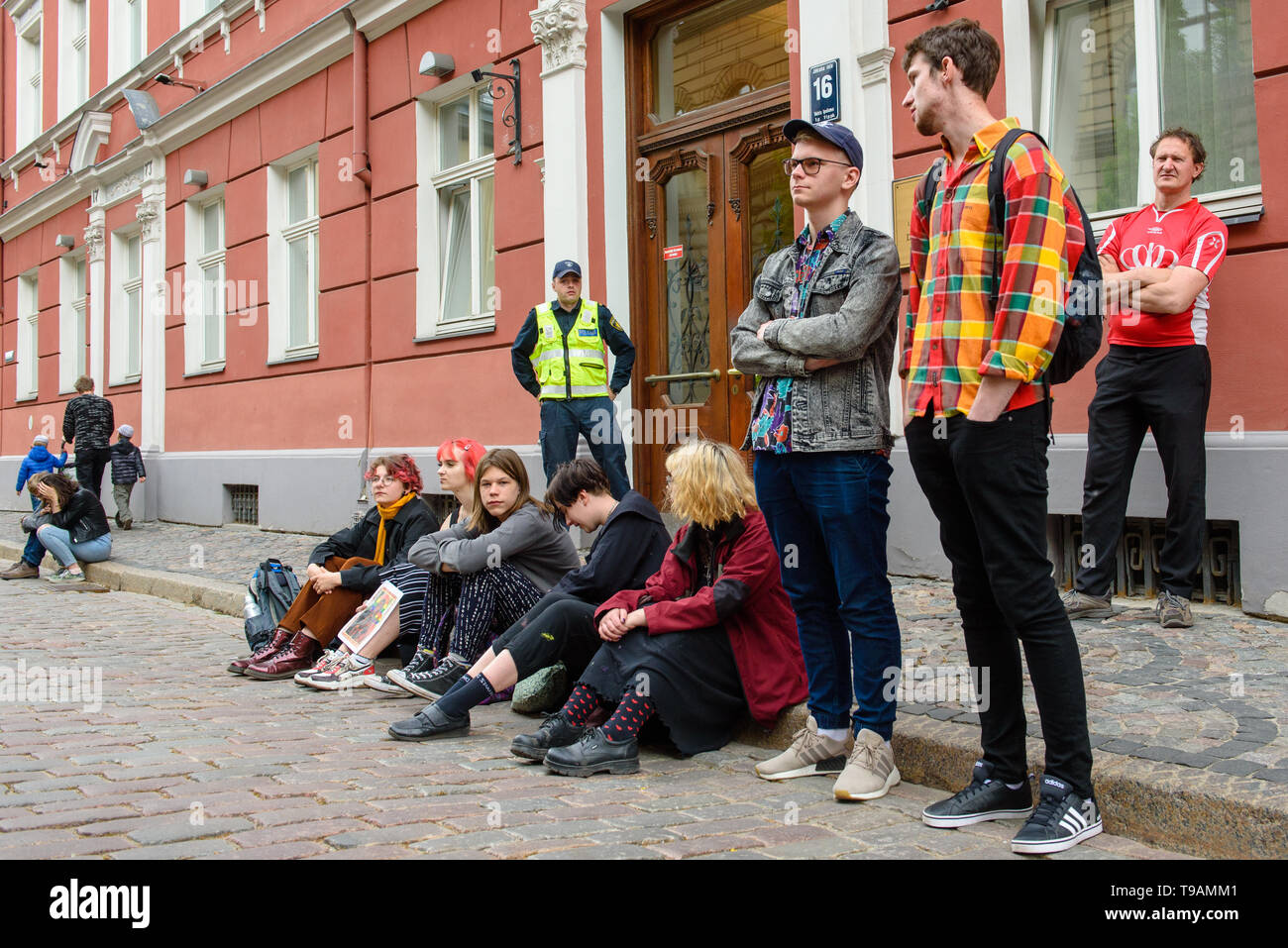 Riga, Lettland. 17. Mai 2019. Protest vor dem Parlament von Lettland. Internationaler Tag gegen Homophobie und Transophobia. Credit: gints Ivuskans/Alamy leben Nachrichten Stockfoto