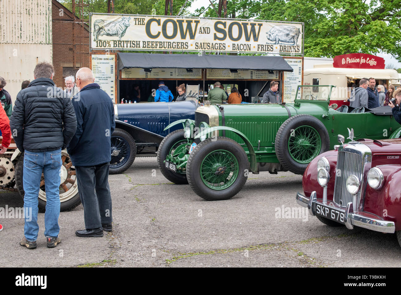 1928 Bentley Auto in Bicester Heritage Center. 'Drive es Tag'. Bicester, Oxfordshire, England Stockfoto