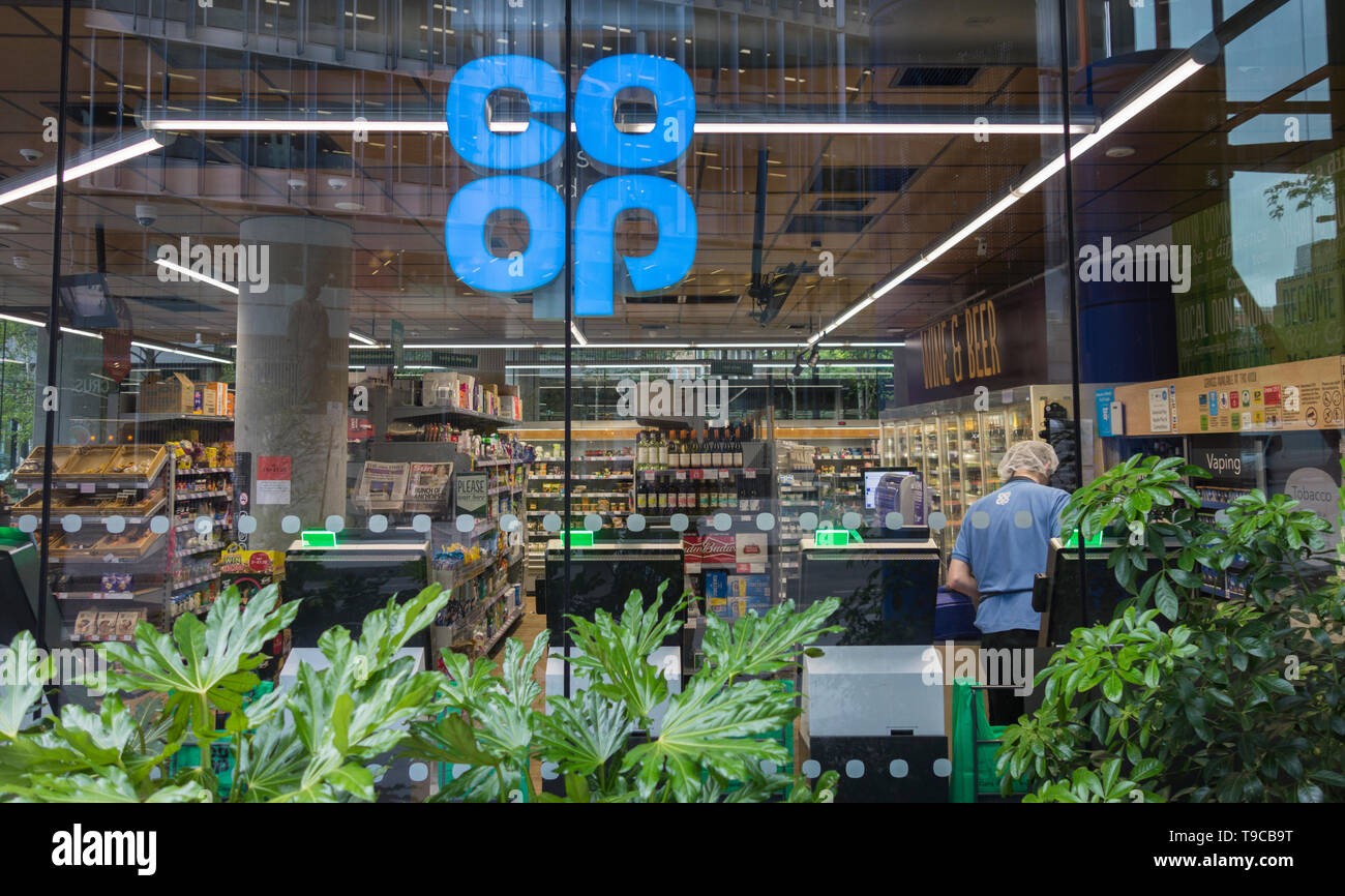 Co-OP Food Store, Sumner Street, London, SE1, England, GROSSBRITANNIEN Stockfoto