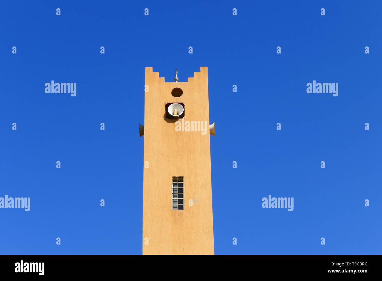 Lautsprecher an einem historischen Gebäude für die Muslimische Adhan Aufruf zum Gebet, Saudi-Arabien Stockfoto