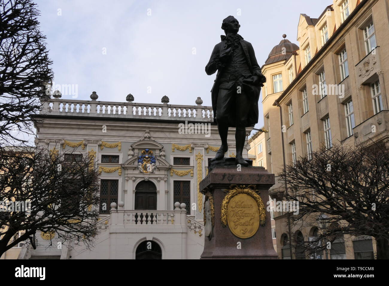 Vorderansicht der Johann Wolfgang Goethe Denkmal in Leipzig, Deutschland Stockfoto