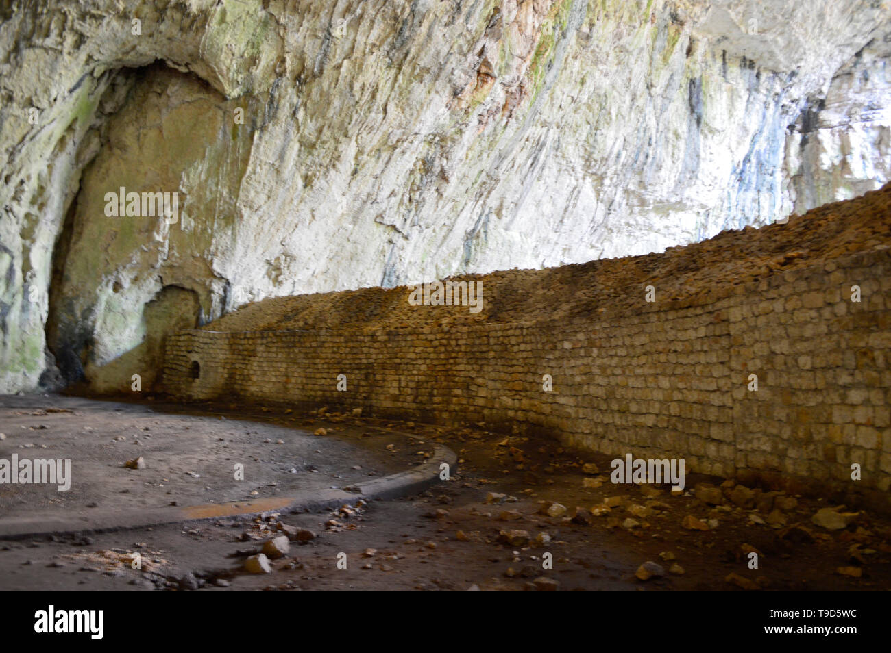 Devetaki devetashka Höhle, Dorf, Bulgarien Stockfoto