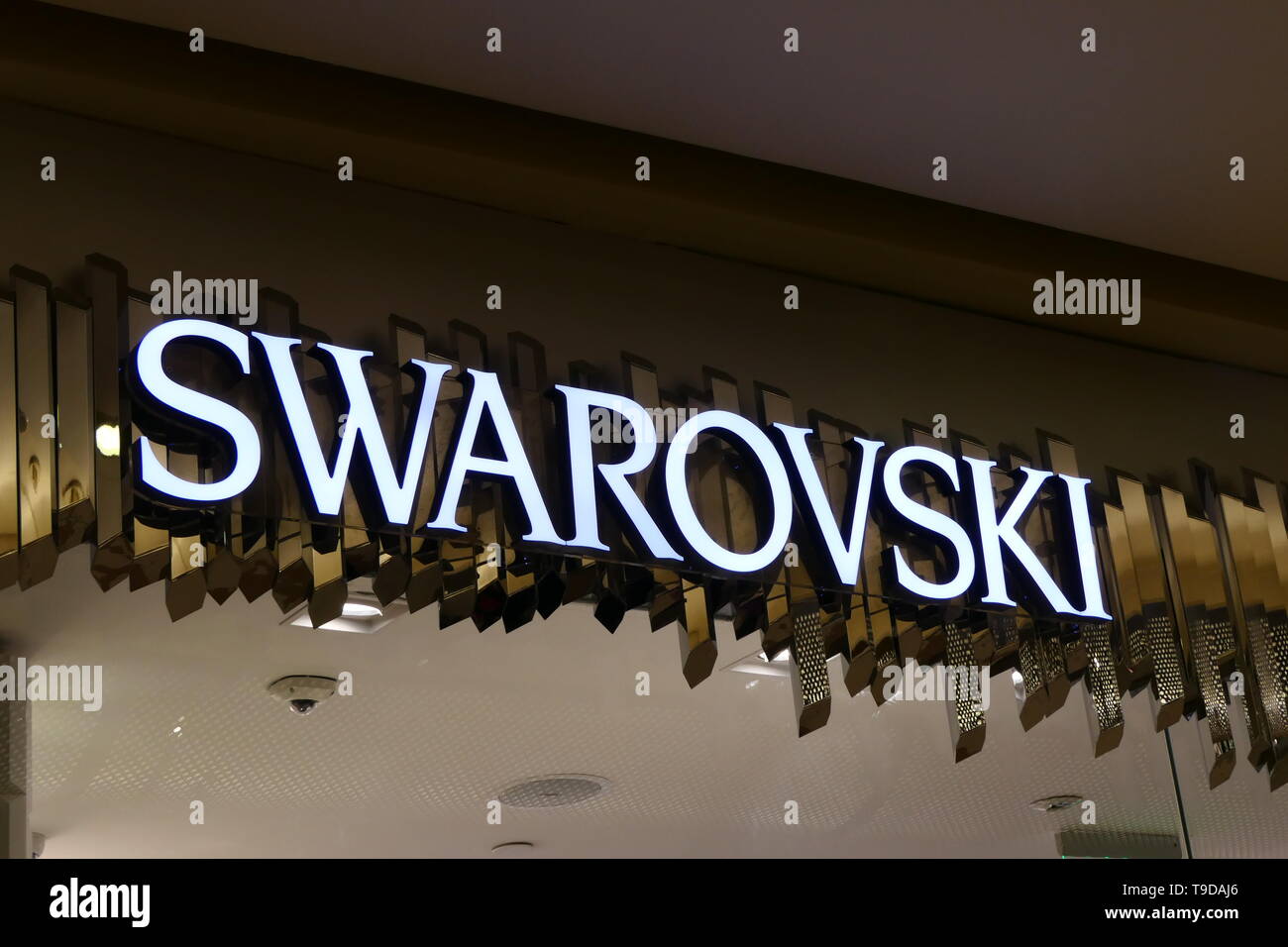 RIYADH, Saudi-Arabien - 16. Dezember 2018: Das Logo der Marke Swarovski Stockfoto
