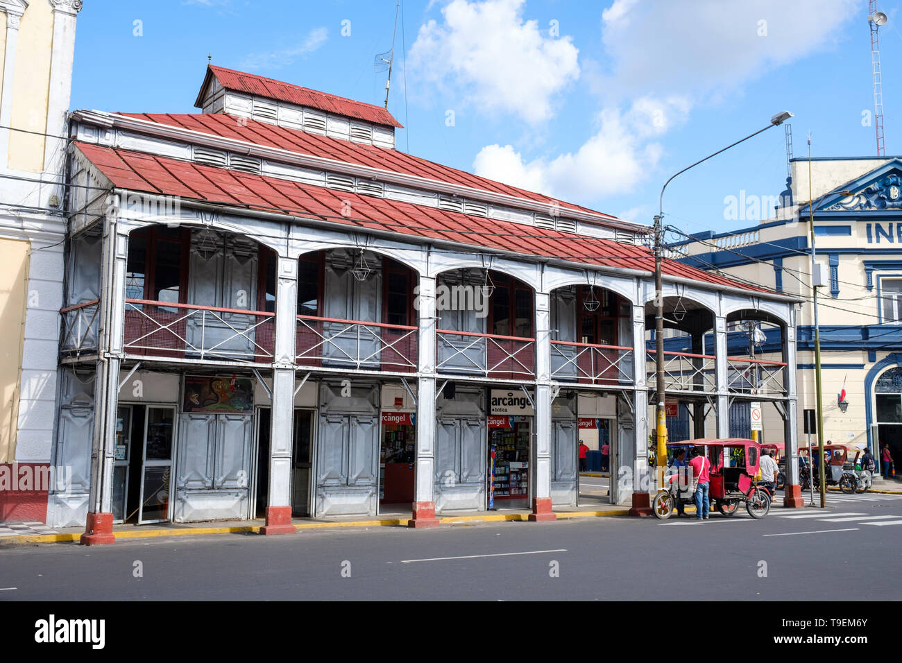 Casa de Fierro oder Eisen Haus an der Plaza de Armas oder Hauptplatz von Iquitos, peruanischen Amazonas, Provinz Maynas, Loreto Abteilung, Peru Stockfoto