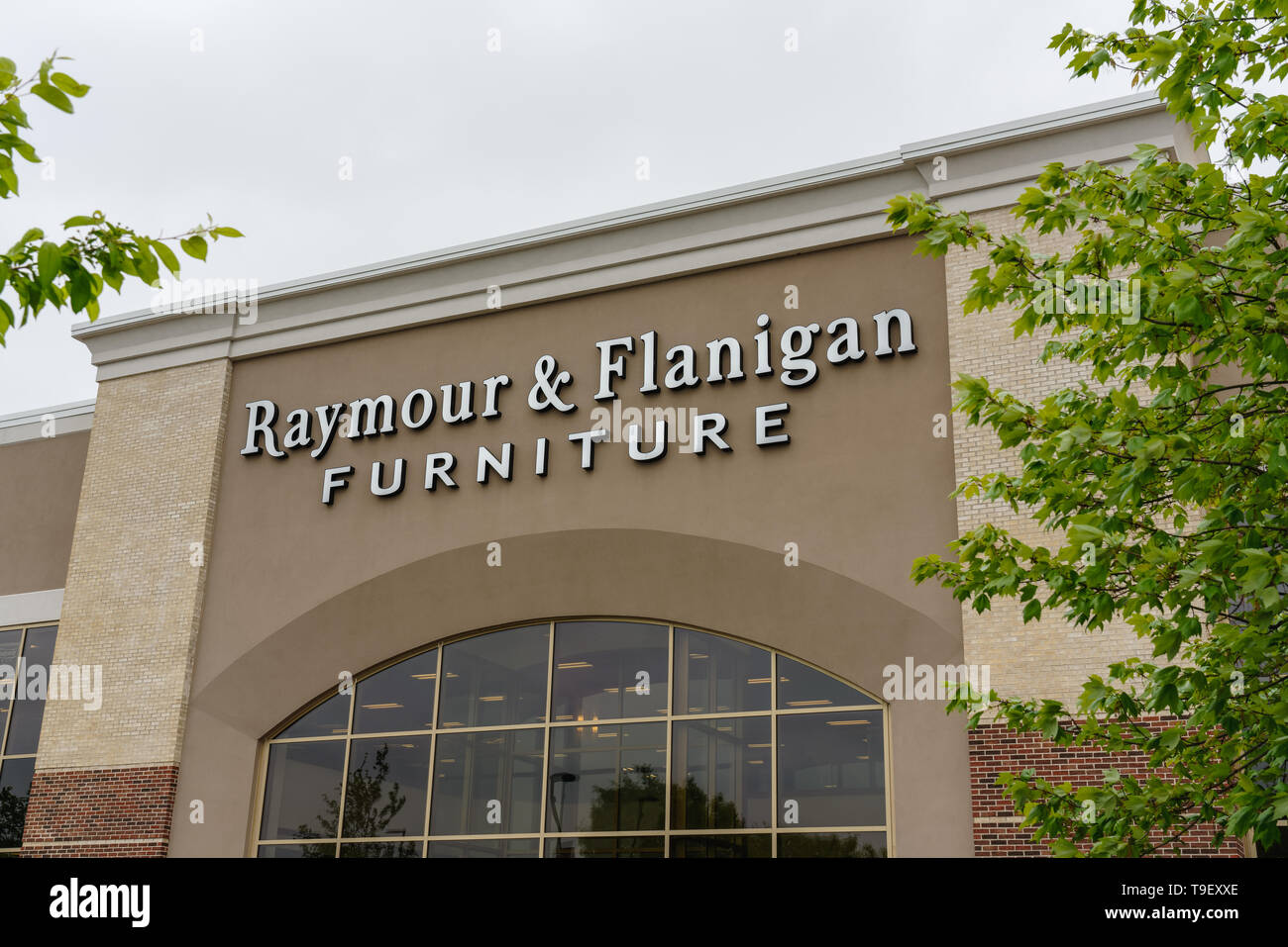 Collegeville, PA - 9. Mai 2019: Raymour & Flanigan Möbel Einzelhandelskette store in der Vorsehung Stadtzentrum. Stockfoto