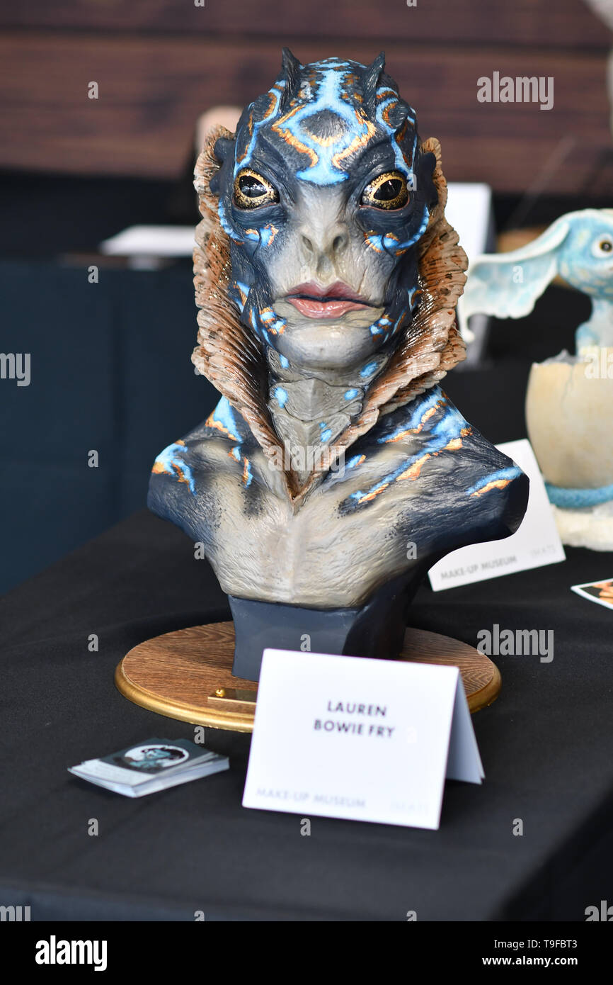 London, Großbritannien. 18 Mai, 2019. Aussteller- und Make-up-Künstler aus der ganzen Welt Demo auf IMATS am 18. Mai 2019, London, UK. Bild Capital/Alamy leben Nachrichten Stockfoto