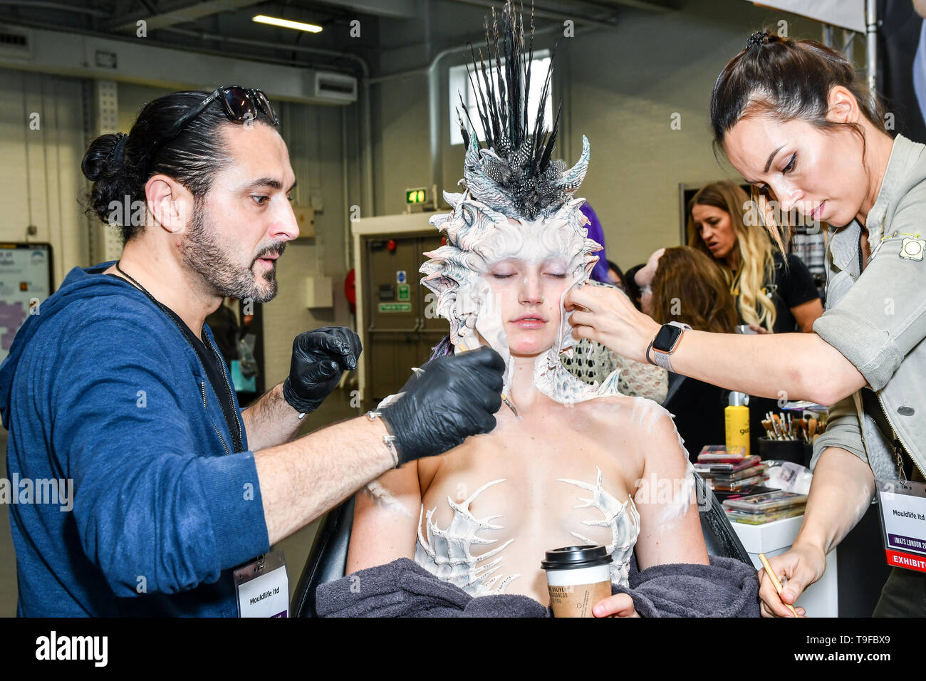 London, Großbritannien. 18 Mai, 2019. Moldlife Stand Nr. 117 von Künstler Vincent De Monfreid Demo auf IMATS London am 18. Mai 2019, London, UK. Bild Capital/Alamy leben Nachrichten Stockfoto