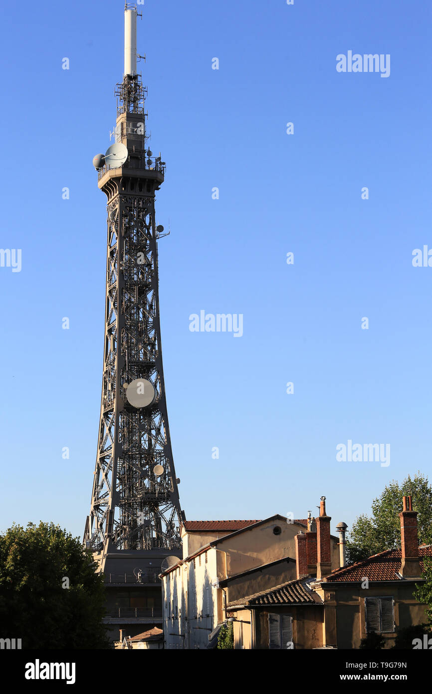 Tour métallique émetteur de 85,9 m. 1892 - 1894. Fourvière. Lyon. / Metall Turm Sender 85,9 mm. 1892 - 1894. Fourviere. Lyon. Stockfoto