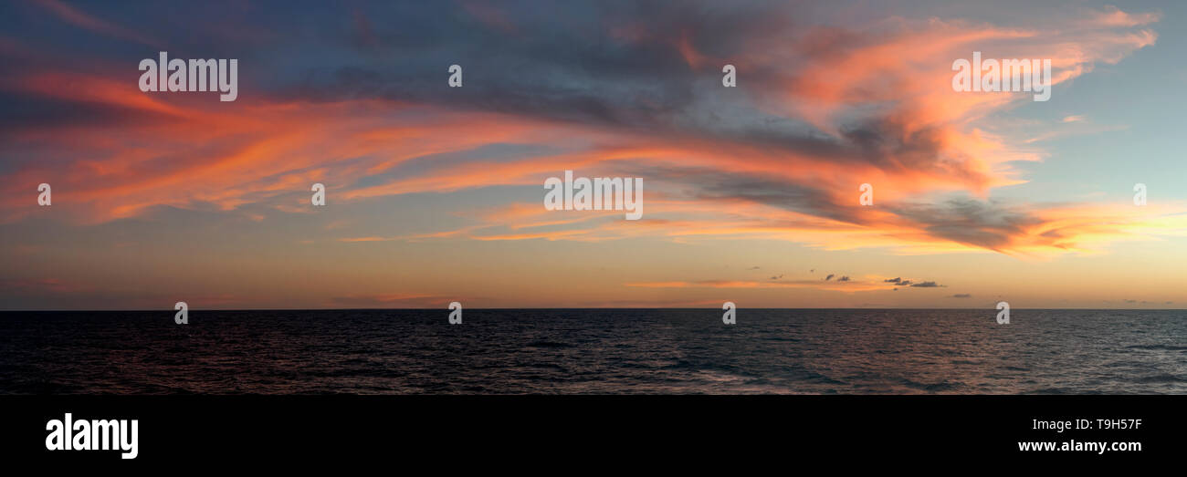 Sonnenuntergang von der Cobourg Halbinsel Panorama, NT Stockfoto