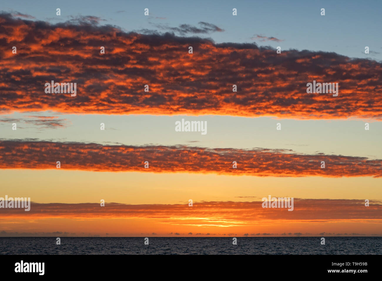 Sonnenaufgang über dem Arafura Meer, Nord Australien Stockfoto