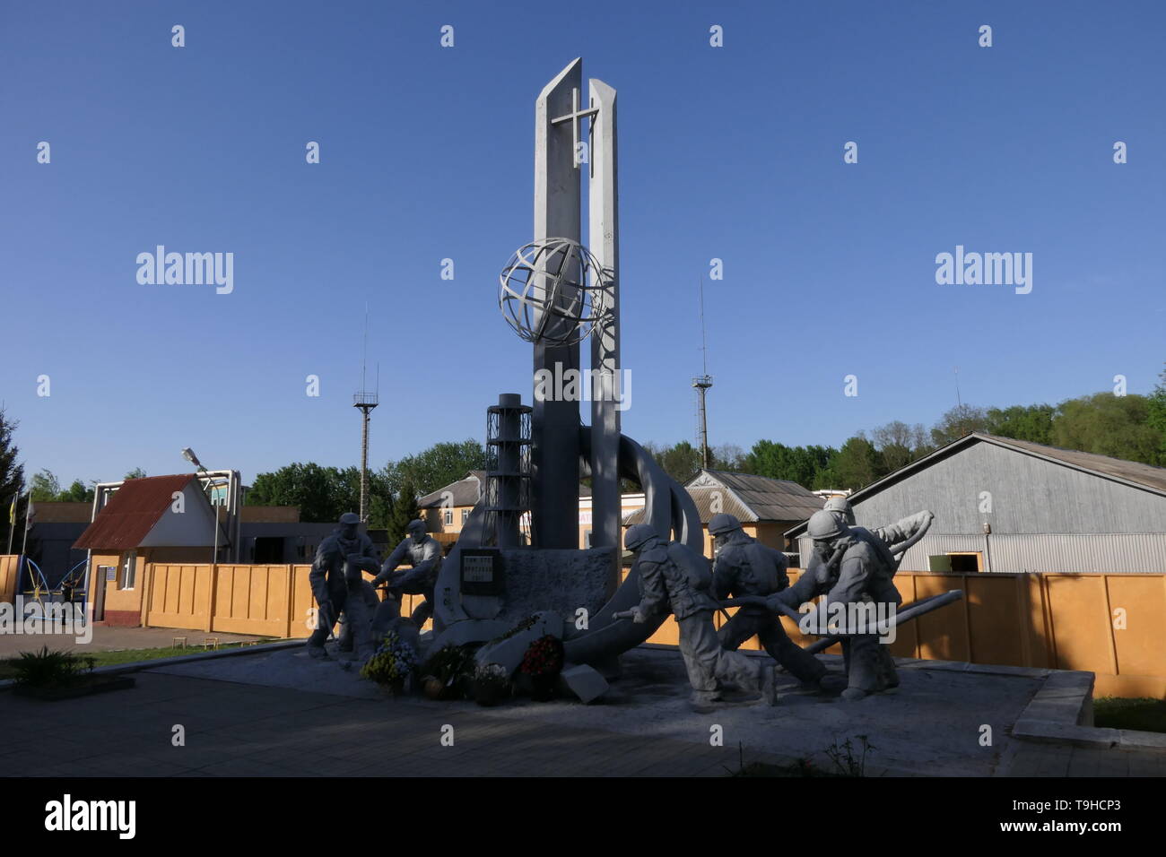 UKRAINE, Tschernobyl - 4. AUGUST 2018: Denkmal für die Liquidatoren und Feuerwehrmänner der Atomunfall in Tschernobyl Stockfoto