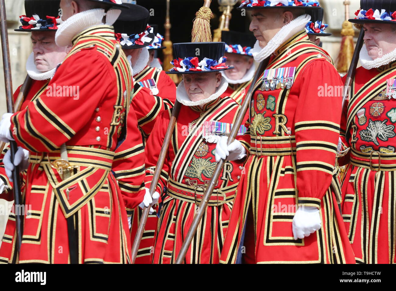 Königin Elizabeth II. und Prinzessin Eugenie nehmen an der Königlichen Maundy Service in der St. George's Chapel auf Schloss Windsor bietet: Atmosphäre, wo: Windsor, Großbritannien Wann: 18 Apr 2019 Credit: John rainford/WANN Stockfoto