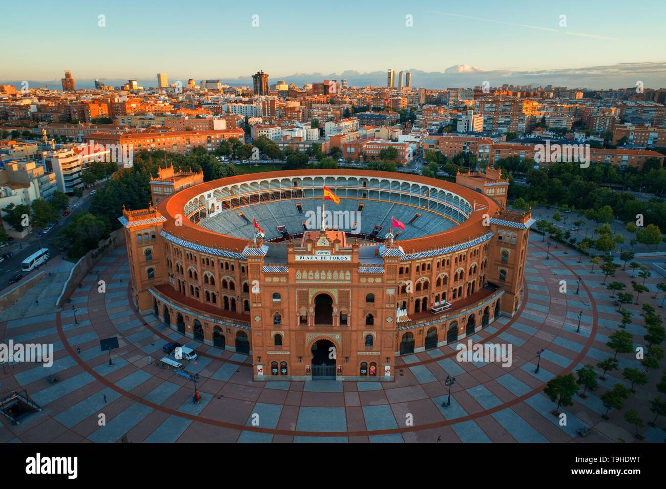 Madrid Plaza de Toros de Las Ventas (Stierkampfarena Las Ventas) Luftbild  mit historischen Gebäuden in Spanien Stockfotografie - Alamy