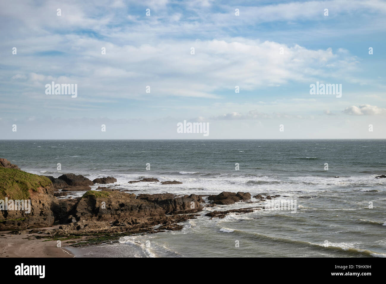 Schönen Abend Frühling Landschaft Bild von Ayrmer Bucht an der Küste von Devon in England Stockfoto