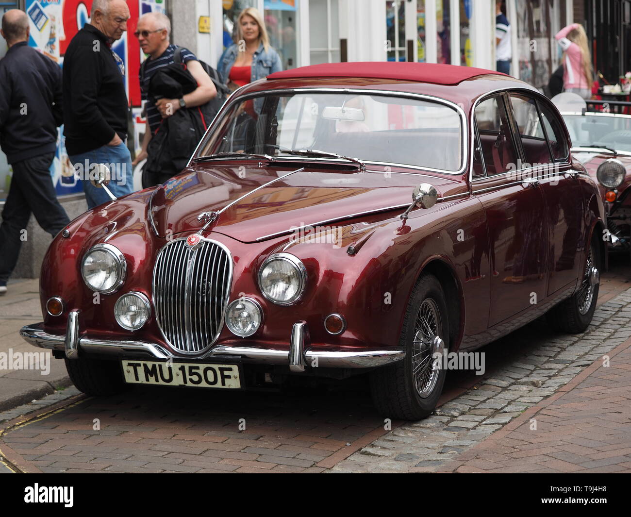 Faversham, Kent, Großbritannien. 19 Mai, 2019. 25 Faversham Transport Wochenende. 1968 Jaguar 240 Oldtimer. Credit: James Bell/Alamy leben Nachrichten Stockfoto