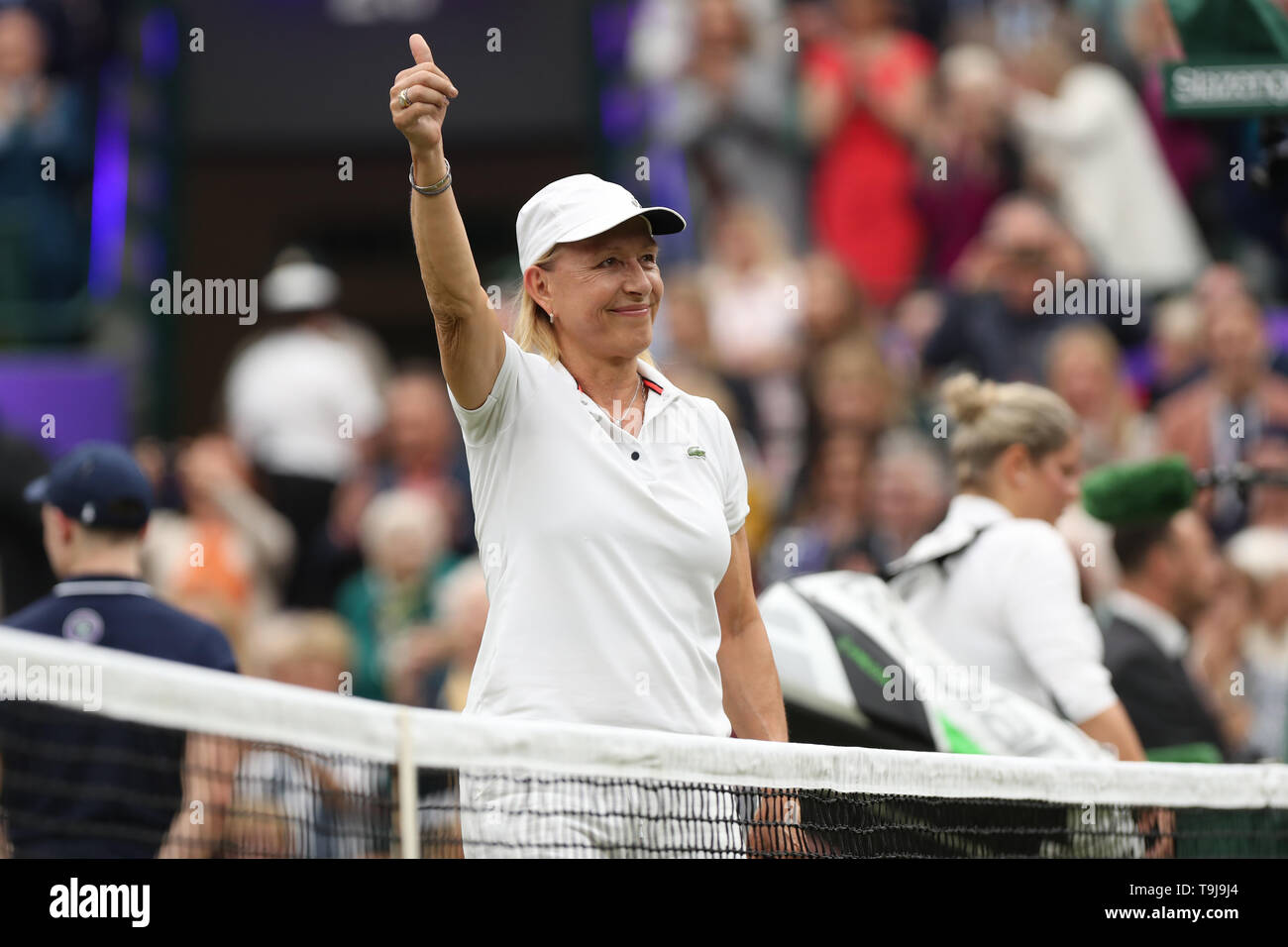 London, Großbritannien. 19. Mai 2019. Wimbledon Tennis Spieler Tag; Martina Navratilova (CZE) bedankt sich bei den Fans für ihre Unterstützung der Credit: Aktion Plus Sport Bilder/Alamy leben Nachrichten Stockfoto