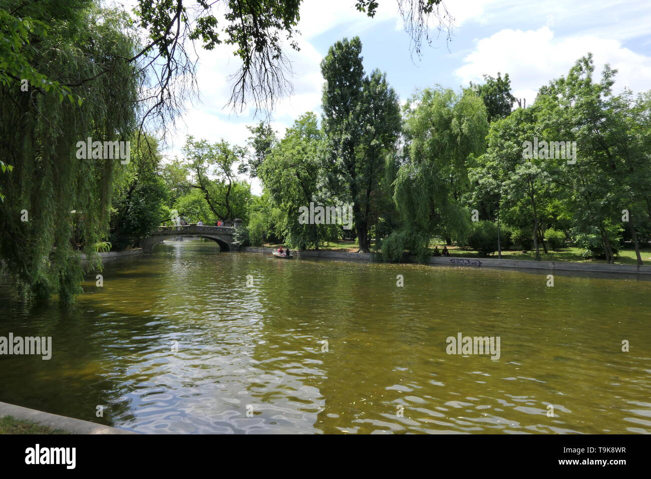 Der Cismigiu Gärten oder dem Cismigiu Park sind ein öffentlicher Park in der Nähe des Zentrums von Bukarest, Rumänien Stockfoto