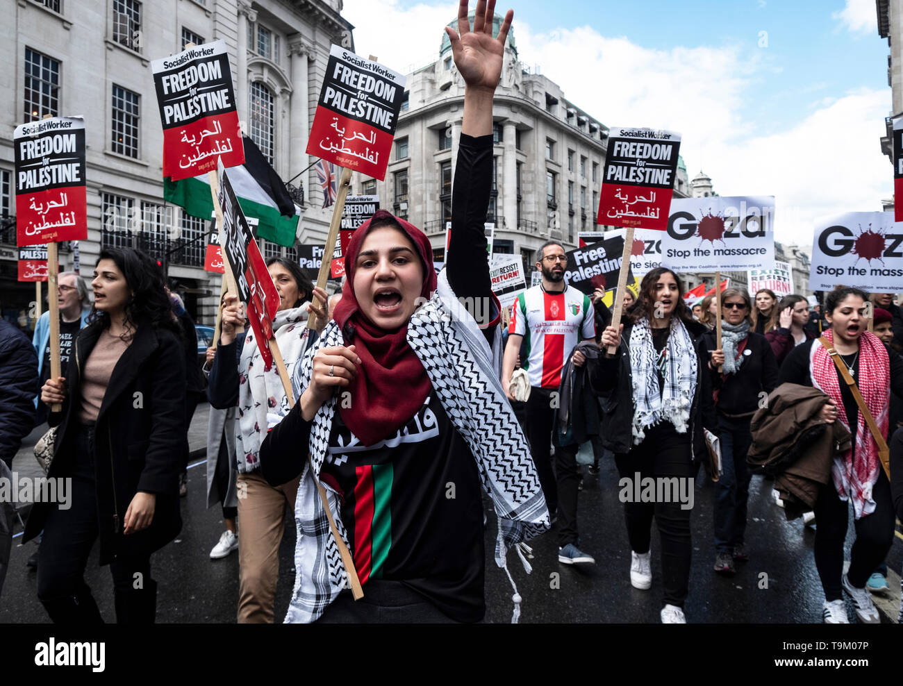 Palästinensische Demonstration und Kundgebung durch das Zentrum von London ein paar Tage vor der Nakba Tag. Der Protest wurde für ein Ende der israelischen Unterdrückung und Belagerung des Gazastreifens und Gerechtigkeit und die Anerkennung der palästinensischen Rechte einschließlich des Rechts auf Rückkehr. Sie bat die Leute zum Boykott Israels und Senden Spenden für medizinische Hilfe für Palästina. London, 11. Mai 2019 Stockfoto